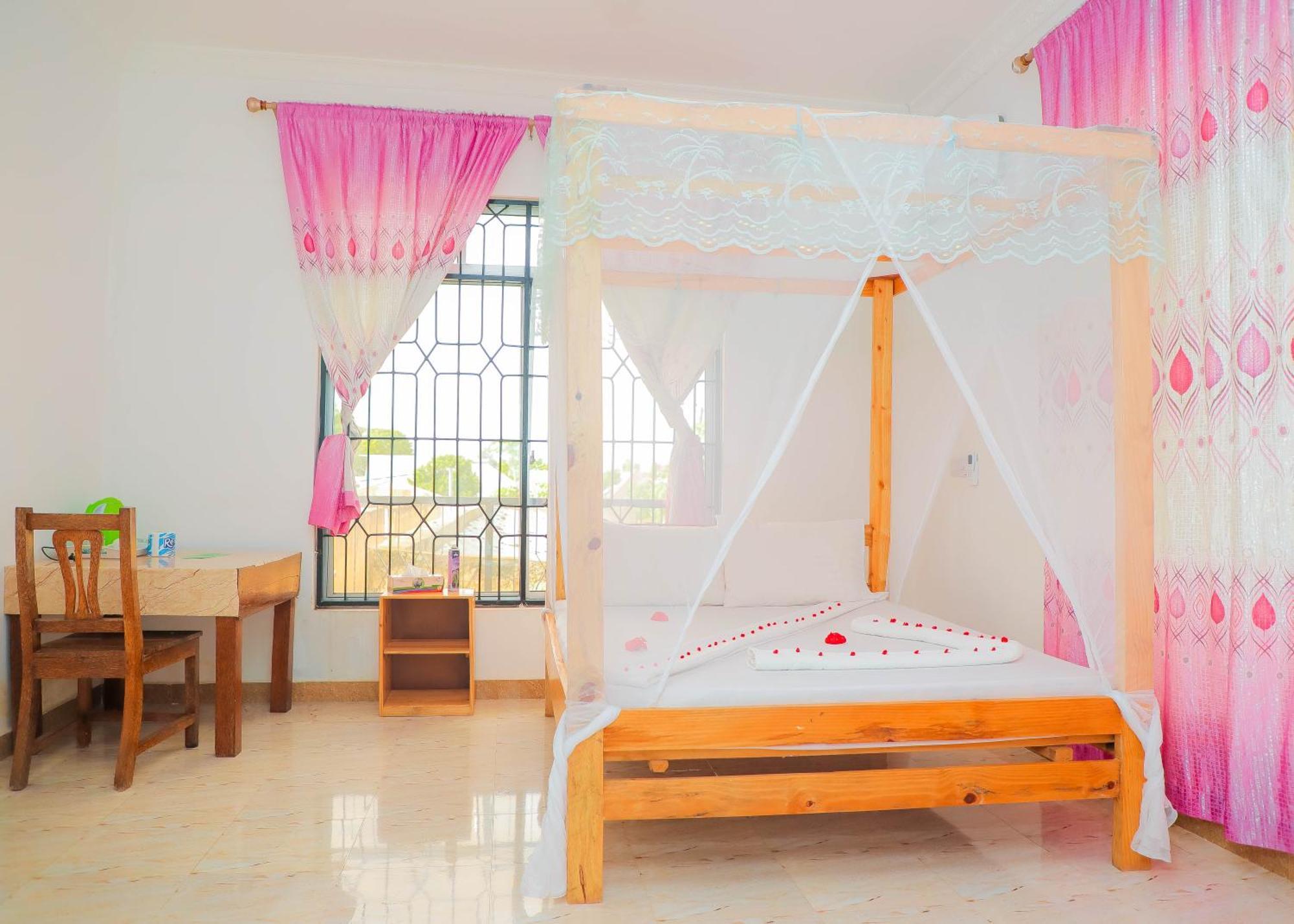 Raha House Bed & Breakfast Nungwi Exterior photo