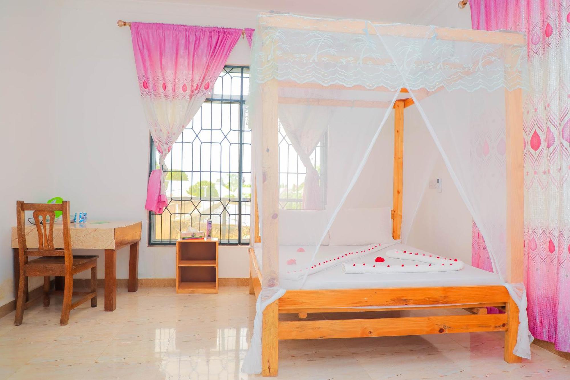 Raha House Bed & Breakfast Nungwi Exterior photo