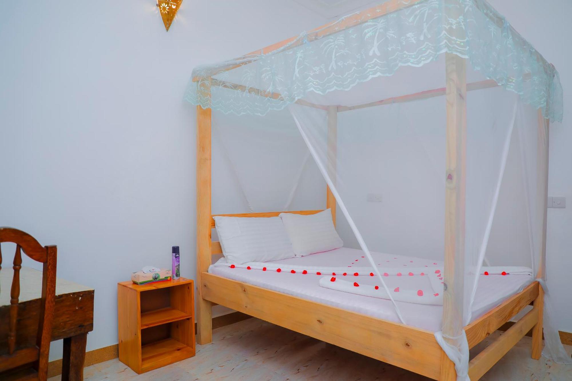 Raha House Bed & Breakfast Nungwi Exterior photo